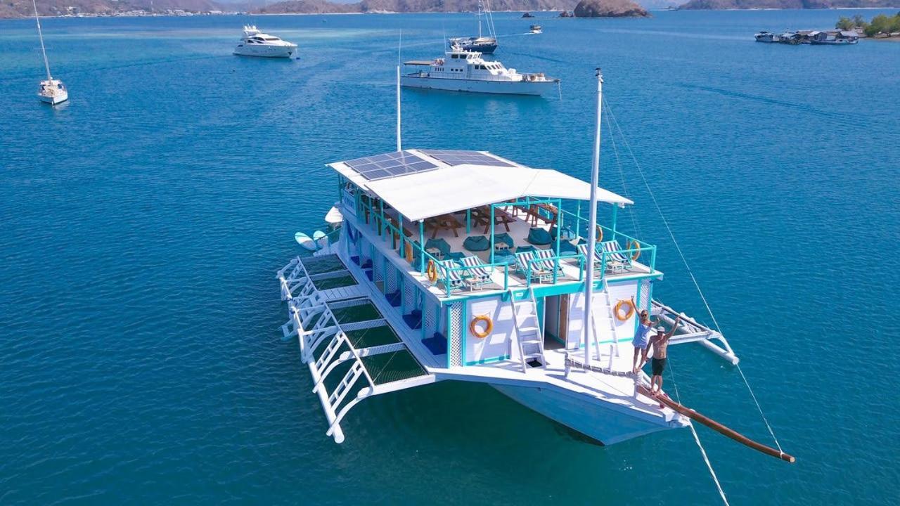 Le Pirate Boatel - Floating Hotel Labuan Bajo Dış mekan fotoğraf