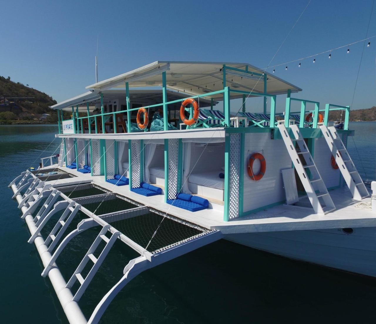 Le Pirate Boatel - Floating Hotel Labuan Bajo Dış mekan fotoğraf